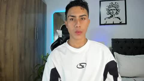 alannaughty_ online show from May 2026 11:24:01 PM