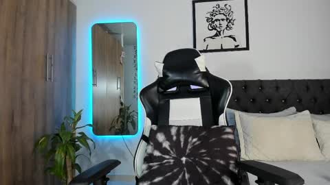 alannaughty_ online show from May 2026 02:40:02 AM