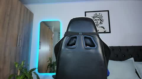 alannaughty_ online show from May 2026 12:06:01 AM