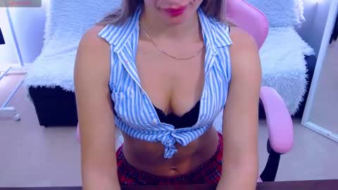 Snapshot of alanniasand chatting on September 2025 06:38:01 AM alanniasand online show from September 2025 06:38:01 AM