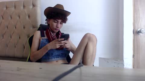 Snapshot of alantrickz365 chatting on October 2025 02:09:02 AM alantrickz365 online show from October 2025 02:09:02 AM