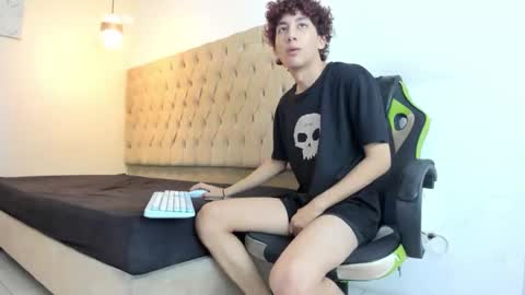 alantrickz365 online show from March 2026 02:11:02 AM