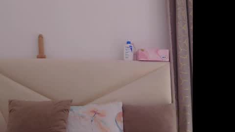 AllylicArabis online show from May 2026 02:45:01 PM