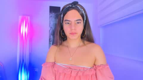 Snapshot of alaska_pears0 chatting on January 2025 03:46:01 PM online show from January 2025 03:46:01 PM