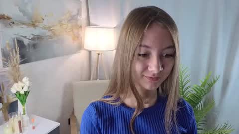 Snapshot of alaynaschoville chatting on September 2025 03:23:02 AM Lola online show from September 2025 03:23:02 AM
