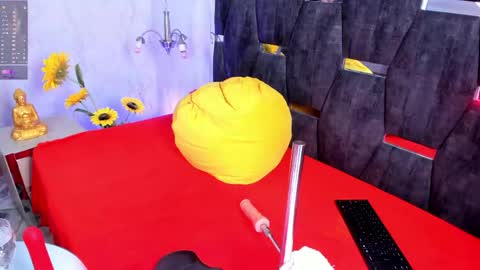 Alazsanna online show from May 2026 11:32:02 PM