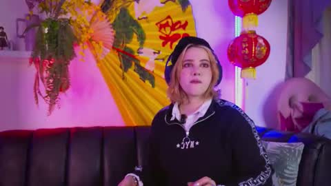 albaandthayron online show from October 2025 12:13:02 PM