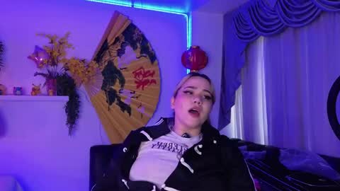 albaandthayron online show from April 2026 01:41:02 PM