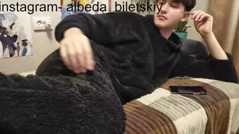 Snapshot of albeda22 chatting on October 2025 12:25:02 PM Albedo online show from October 2025 12:25:02 PM