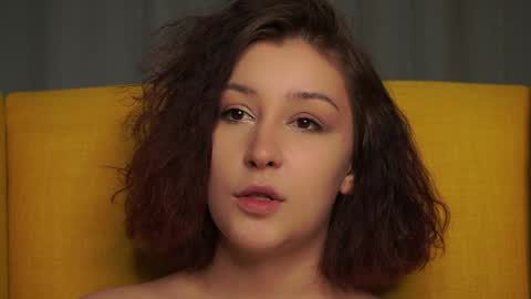 Hi all. My name is Stela and this is my first day here online show from January 2025 08:00:01 PM