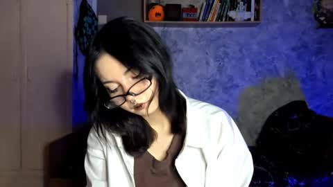 Im Katrina online show from November 2025 05:13:02 PM