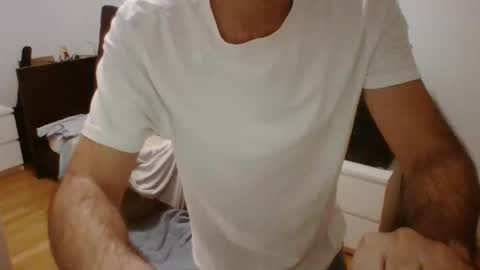 Snapshot of albertodivenire chatting on February 2025 03:47:01 PM albertodivenire online show from February 2025 03:47:01 PM