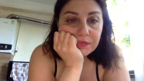 albina online show from June 2026 12:50:01 PM