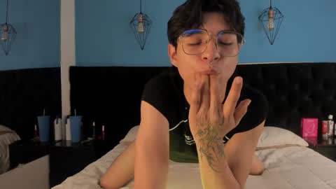 ale_aurarashi online show from October 2025 11:45:02 PM