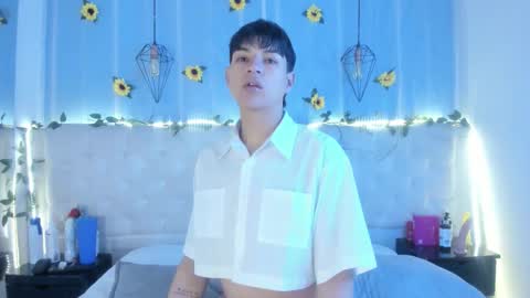 ale_aurarashi online show from October 2025 04:02:01 AM