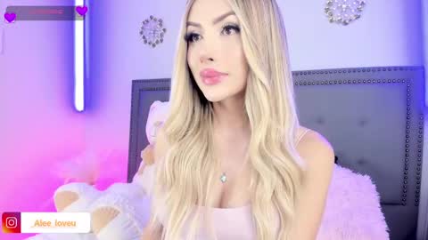 Snapshot of ale_love_ chatting on September 2025 12:37:02 AM ALE LOVE online show from September 2025 12:37:02 AM