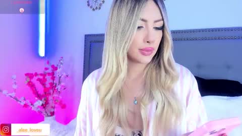 Snapshot of ale_love_ chatting on October 2025 01:20:01 AM ALE LOVE online show from October 2025 01:20:01 AM