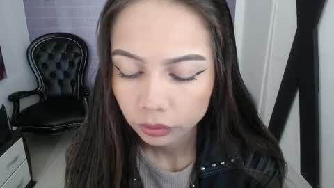 Snapshot of aleesha_cameron02 chatting on November 2025 12:16:01 PM Ale online show from November 2025 12:16:01 PM