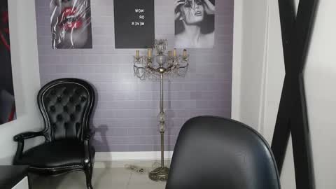 Snapshot of aleesha_cameron02 chatting on November 2025 12:27:01 PM Ale online show from November 2025 12:27:01 PM