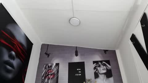 Snapshot of aleesha_cameron02 chatting on November 2025 12:15:02 PM Ale online show from November 2025 12:15:02 PM