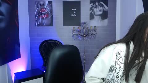 Snapshot of aleesha_cameron02 chatting on November 2025 12:09:02 PM Ale online show from November 2025 12:09:02 PM