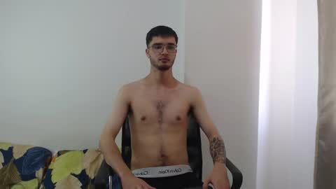 Snapshot of aleex_miller chatting on September 2025 06:35:01 PM aleex_miller online show from September 2025 06:35:01 PM