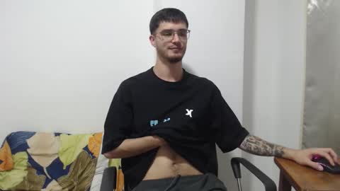 Snapshot of aleex_miller chatting on October 2025 12:08:02 AM aleex_miller online show from October 2025 12:08:02 AM