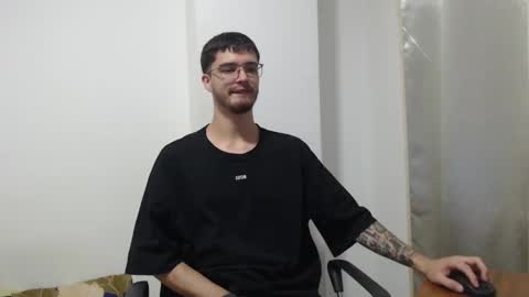 Snapshot of aleex_miller chatting on October 2025 02:42:01 AM aleex_miller online show from October 2025 02:42:01 AM