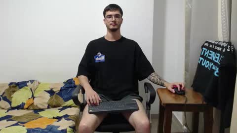 Snapshot of aleex_miller chatting on October 2025 01:27:01 AM aleex_miller online show from October 2025 01:27:01 AM