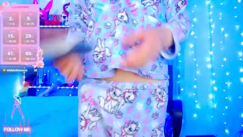 Snapshot of aleexx___ chatting on February 2025 09:10:01 PM Alex online show from February 2025 09:10:01 PM