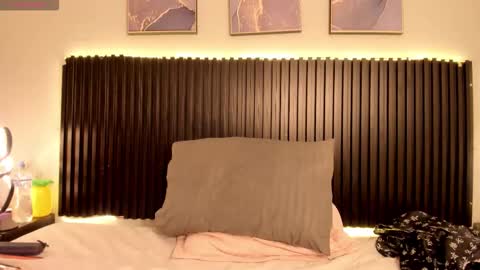 aleja__slav3 online show from January 2026 08:46:02 PM