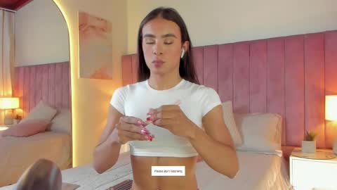 Snapshot of aleja_arango chatting on March 2025 04:35:02 PM Alejandra Arango online show from March 2025 04:35:02 PM