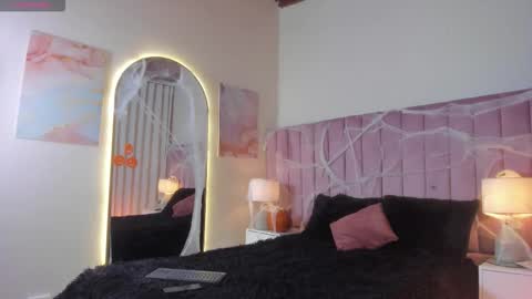 Alejandra Arango online show from October 2025 07:40:01 PM