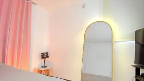 Alejandra Arango online show from June 2026 08:07:01 PM