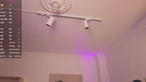 Alejandra online show from September 2025 12:10:02 PM