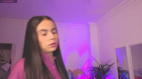 Alejandra online show from June 2026 11:31:01 AM