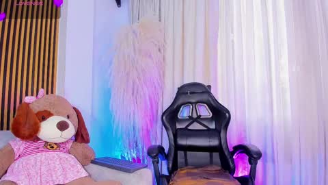 Snapshot of alejagarcia_ chatting on October 2025 09:26:02 PM CUTE ALEJA online show from October 2025 09:26:02 PM