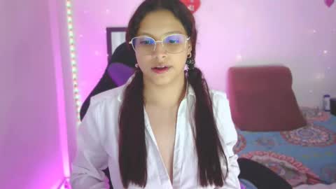 Aleja Harker  online show from March 2025 02:57:02 AM