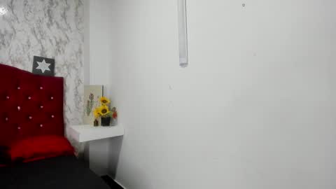 ALEJANDRA JAMES online show from April 2026 11:13:02 AM