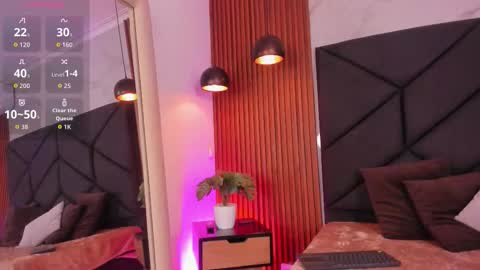 Aleja  online show from November 2025 09:15:01 PM