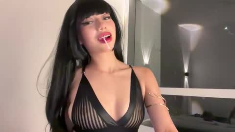 alejandraalvarezxo online show from October 2025 07:56:01 AM