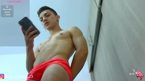 Snapshot of alejandro_g23 chatting on September 2025 10:21:02 PM Alejo online show from September 2025 10:21:02 PM