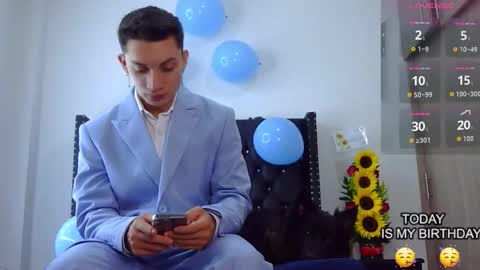 Snapshot of alejandro_g23 chatting on October 2025 10:55:02 PM Alejo online show from October 2025 10:55:02 PM