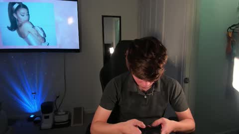 Alex online show from November 2025 08:08:01 PM