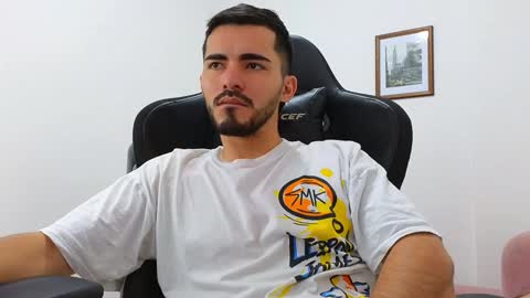 Snapshot of alejandroo_7 chatting on December 2024 05:42:02 PM alejandroo_7 online show from December 2024 05:42:02 PM