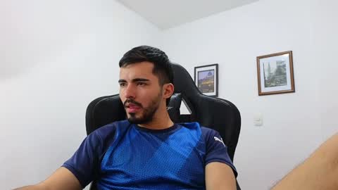 Snapshot of alejandroo_7 chatting on December 2024 06:54:02 PM alejandroo_7 online show from December 2024 06:54:02 PM