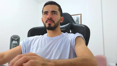 Snapshot of alejandroo_7 chatting on December 2024 10:34:02 PM alejandroo_7 online show from December 2024 10:34:02 PM
