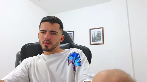 Snapshot of alejandroo_7 chatting on January 2025 10:24:02 PM alejandroo_7 online show from January 2025 10:24:02 PM