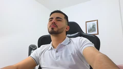 Snapshot of alejandroo_7 chatting on January 2025 10:45:01 PM alejandroo_7 online show from January 2025 10:45:01 PM