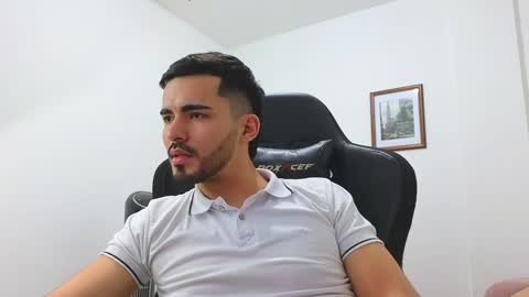 Snapshot of alejandroo_7 chatting on January 2025 01:45:02 AM alejandroo_7 online show from January 2025 01:45:02 AM